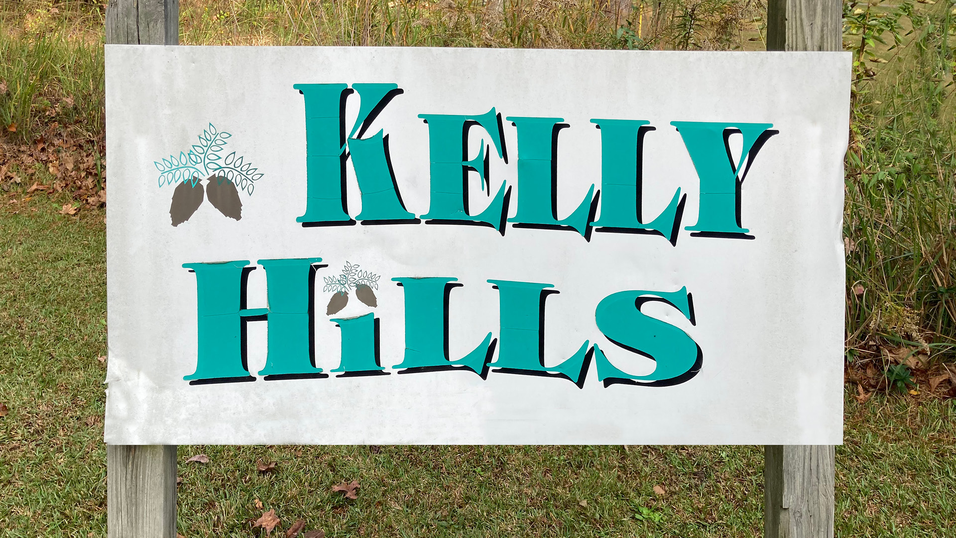 Kelly Hills neighborhood sign.